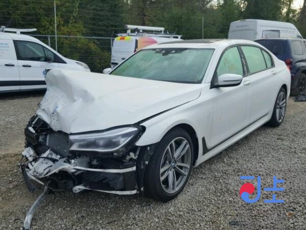 2017 BMW 740Li xDrive White — WBA7E4109HGV23250