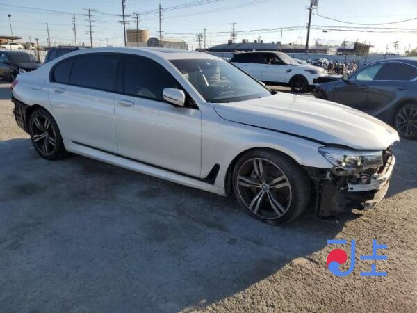 2019 BMW 740Ld xDrive M Sport White — WBA7V6100LGF98152 - Image 4