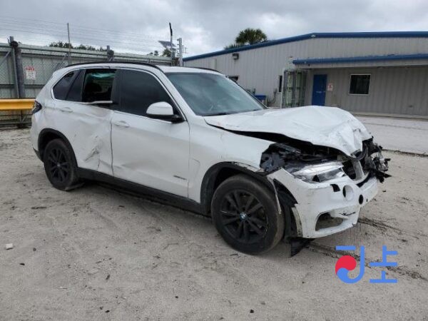 2015 BMW X5 xDrive30d WHITE — WBAKS410XF0H59692 - Image 4