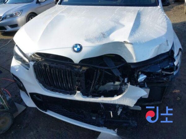 2020 BMW X5 xDrive30d M Sport White — WBACV6109L9C25968 - Image 5