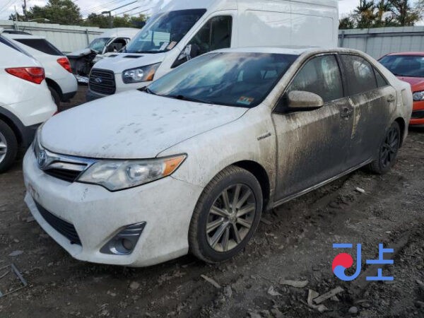 Toyota Camry 2014 White — AVV50-1043055