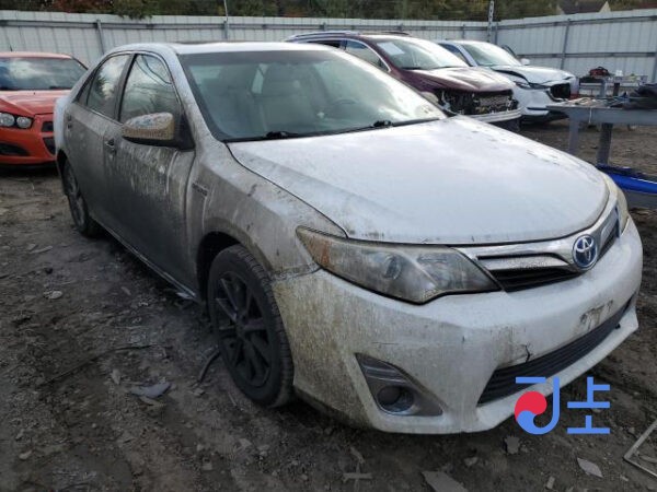 Toyota Camry 2014 White — AVV50-1043055 - Image 4