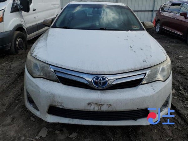 Toyota Camry 2014 White — AVV50-1043055 - Image 5