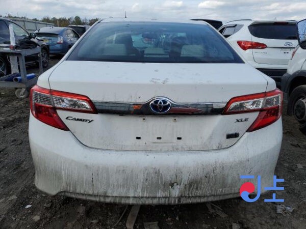 Toyota Camry 2014 White — AVV50-1043055 - Image 6