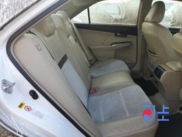Toyota Camry 2014 White — AVV50-1043055 - Image 8
