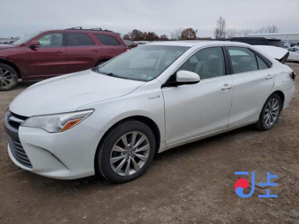 Toyota Camry 2015 Hybrid White — AVV50-1051743