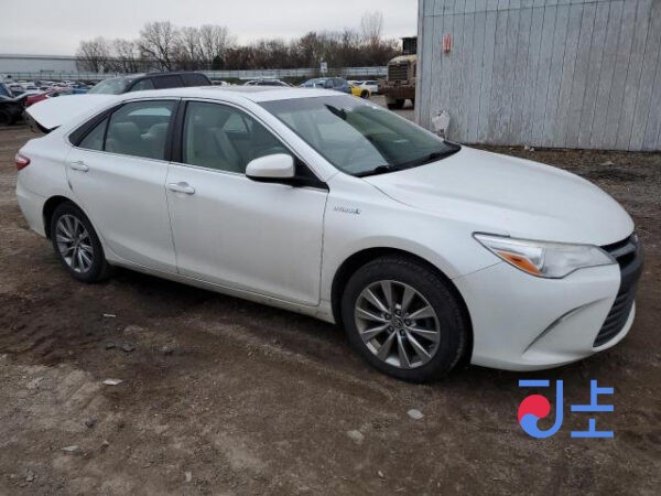 Toyota Camry 2015 Hybrid White — AVV50-1051743 - Image 4