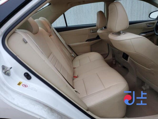 Toyota Camry 2015 Hybrid White — AVV50-1051743 - Image 8