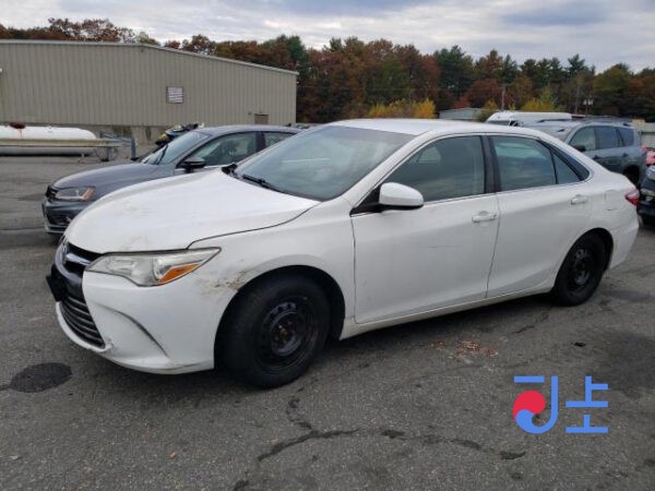 Toyota Camry 2015 White — AVV50-1051767