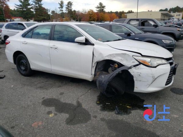 Toyota Camry 2015 White — AVV50-1051767 - Image 4