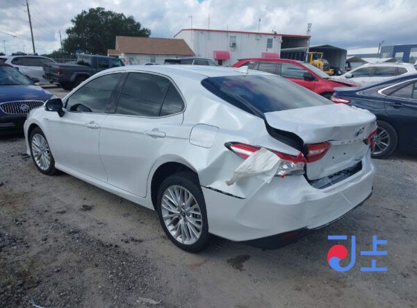 Toyota Camry 2017 Hybrid White — AXVH70-1003216 - Image 3
