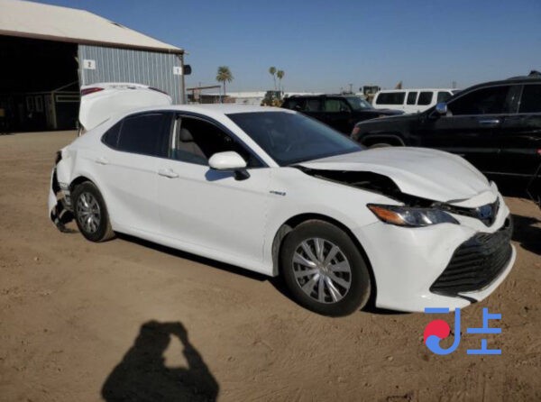 Toyota Camry 2017 Hybrid White — AXVH70-1015178