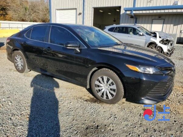 Toyota Camry 2018 Hybrid Black — AXVH70-1031435 - Image 4