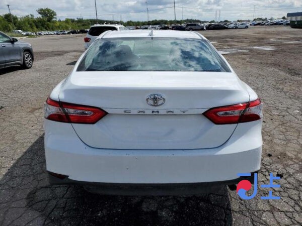 Toyota Camry 2018 White — AXVH70-1022383 - Image 6