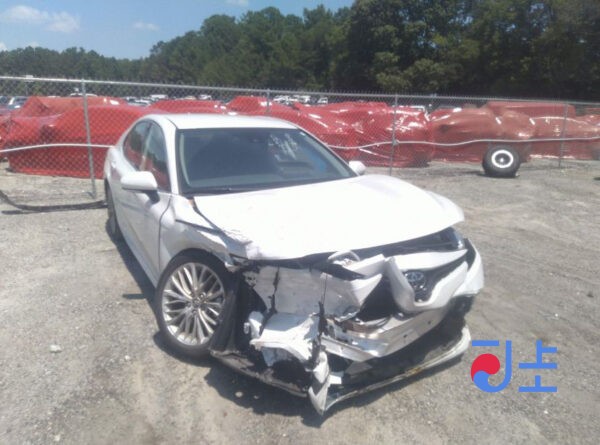 Toyota Camry 2019 White — JTNB11HKXK3092250 - Image 6