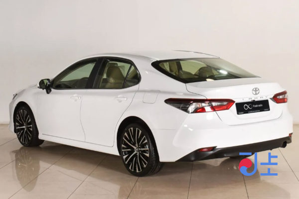 Toyota Camry 2023 White 2.5L — JTNB14HK503222675 - Image 3