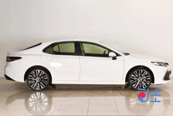 Toyota Camry 2023 White 2.5L — JTNB14HK503222675 - Image 5