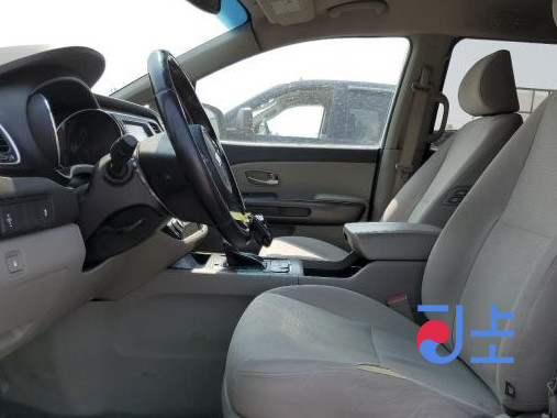 2018 Kia Carnival White - KNAME81ABKS512550 - Image 6