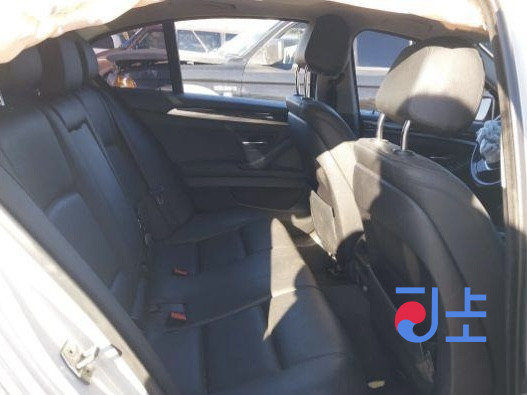 2016 BMW 5-Series 520d White — WBA5E5101GG204999 - Image 7