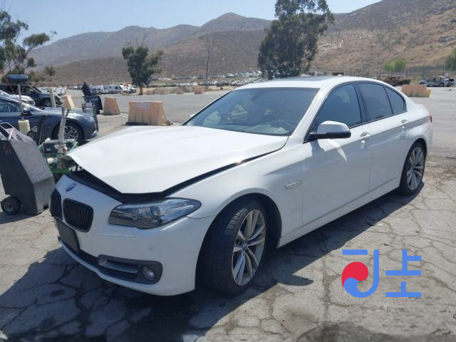 2014 BMW 5-Series 520d xDrive White — WBA5B9103ED567092