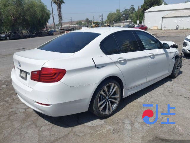2014 BMW 5-Series 520d xDrive White — WBA5B9103ED567092 - Image 4