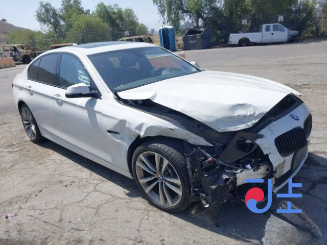 2014 BMW 5-Series 520d xDrive White — WBA5B9103ED567092 - Image 5