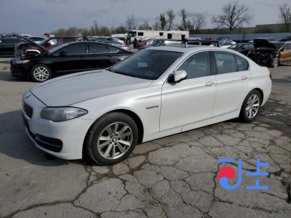 2014 BMW 5-Series 520d White — WBA5C3104ED047711