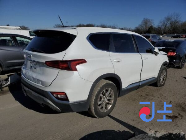 2019 Hyundai SantaFe White - KMHS581CDKU150369 - Image 4