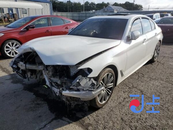 2019 BMW 530i M Sport White — WBAJD3108KB318204