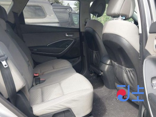 2016 Hyundai SantaFe Gray - KMHSU81UBGU678378 - Image 7