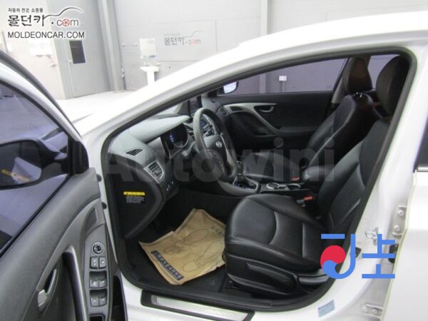 2014 Hyundai The New Avante 1.6 GDi  Style - KMHDG41DBFU266959 - Image 7