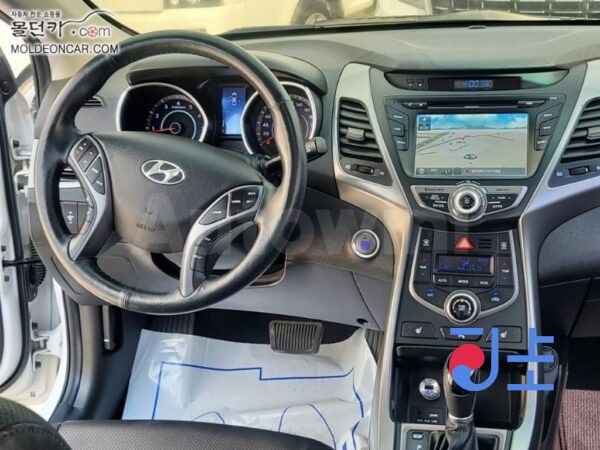 2015 Hyundai The New Avante 1.6 GDi  Mordern - KMHDG41DBFU384802 - Image 5