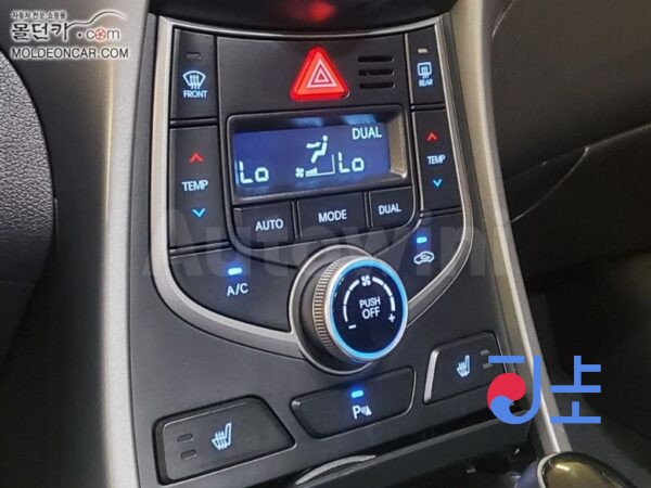 2015 Hyundai The New Avante 1.6 GDi  Mordern - KMHDG41DBFU384802 - Image 9