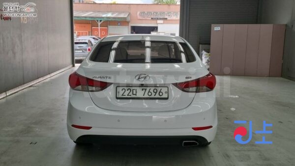 2015 Hyundai The New Avante 1.6 GDi  Mordern - KMHDG41DBGU504007 - Image 4
