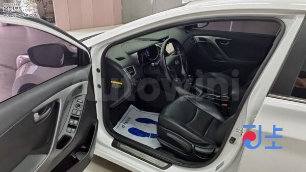 2015 Hyundai The New Avante 1.6 GDi  Mordern - KMHDG41DBGU504007 - Image 7