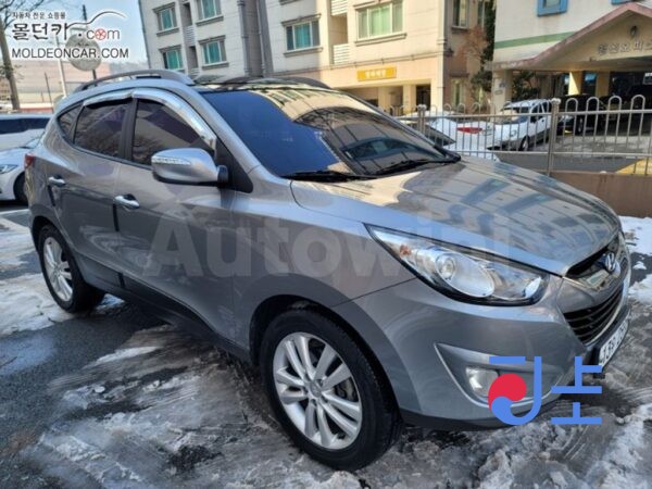 2009 Hyundai Tucson ix Diesel e-VGT R2.0 2WD LX20  Premier - KMHJU81VBAU023914 - Image 3