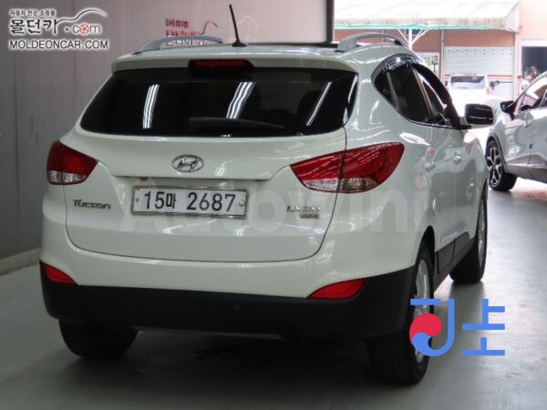 2010 Hyundai Tucson ix Diesel e-VGT R2.0 2WD LX20  Smart   Package - KMHJU81VBBU137832 - Image 3