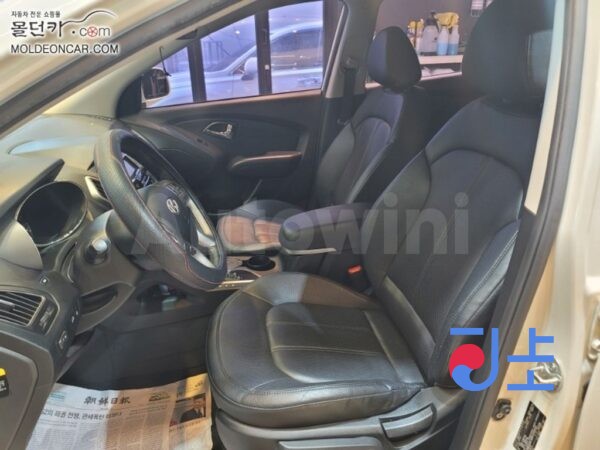 2012 Hyundai Tucson ix Diesel e-VGT R2.0 2WD LX20  Luxury - KMHJU81VBDU588890 - Image 10