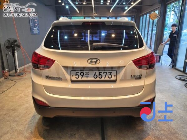 2012 Hyundai Tucson ix Diesel e-VGT R2.0 2WD LX20  Luxury - KMHJU81VBDU588890 - Image 4