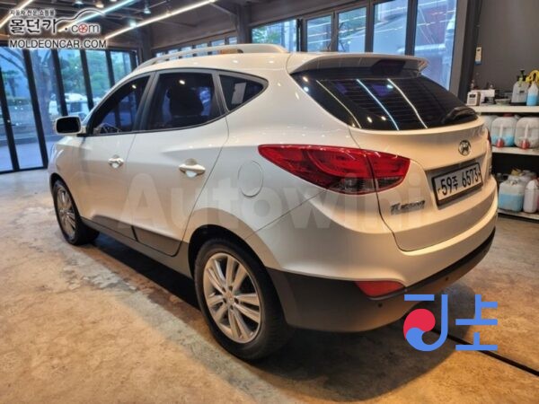2012 Hyundai Tucson ix Diesel e-VGT R2.0 2WD LX20  Luxury - KMHJU81VBDU588890 - Image 6