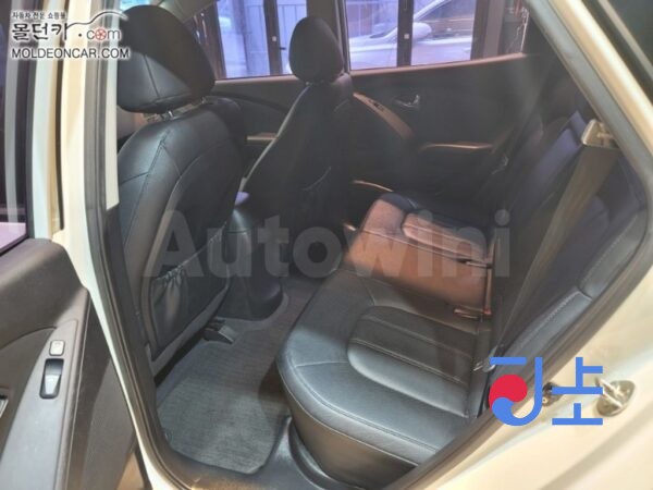 2012 Hyundai Tucson ix Diesel e-VGT R2.0 2WD LX20  Luxury - KMHJU81VBDU588890 - Image 7