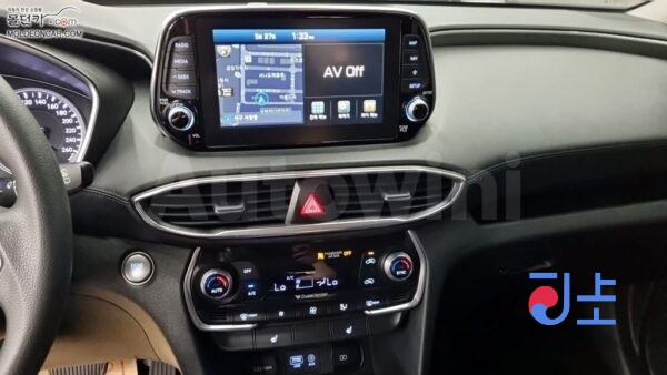 2018 Hyundai SantaFe TM 2.0  Diesel 2WD 5  Seats  Mordern - KMHS281BBKU054383 - Image 10