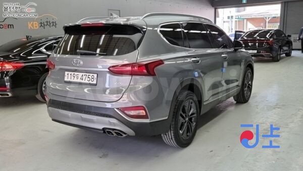 2018 Hyundai SantaFe TM 2.0T 2WD 5  Seats  Exclusive  Special - KMHS381BBKU105929 - Image 2