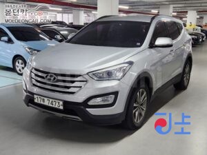 2014 Hyundai SantaFe DM R2.0 e-VGT 2WD 5  Seats  Premium - KMHSW81UBFU400125