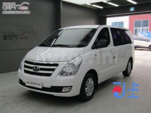2016 Hyundai Grand Starex Diesel  Wagon 12  Seats  Smart - KMJWA37KBHU832575