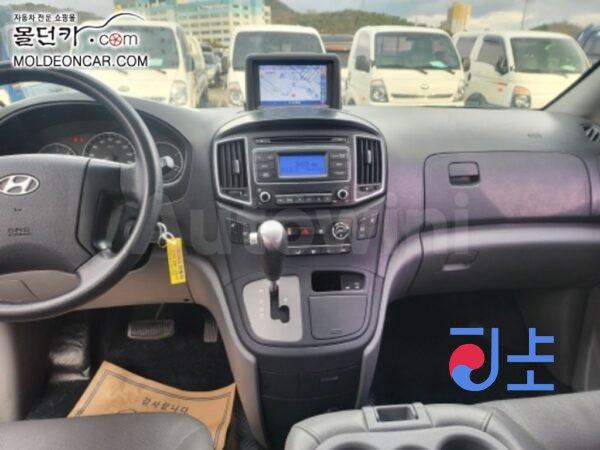 2016 Hyundai Grand Starex Diesel  Wagon 12  Seats  Smart - KMJWA37KBHU832575 - Image 5