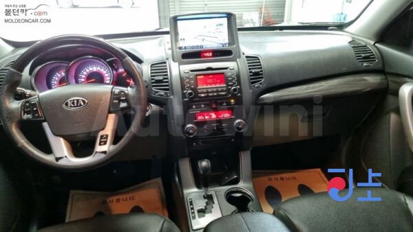 2011 Kia Sorento R Diesel 2.0 2WD TLX  Luxury - KNAKU815BCA240489 - Image 5