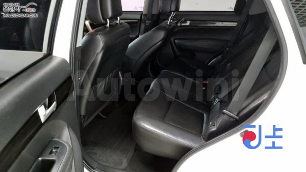 2011 Kia Sorento R Diesel 2.0 2WD TLX  Luxury - KNAKU815BCA240489 - Image 8