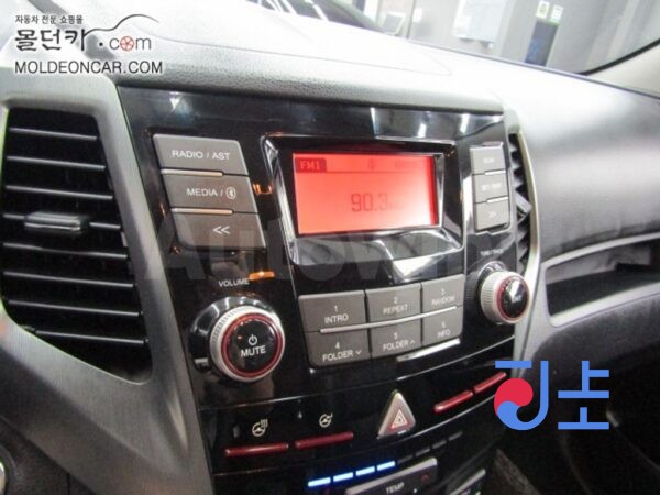 2019 KGM (Ssangyong) Tivoli Armour 1.6  Diesel 4WD VX - KPBXA3AP1KP300228 - Image 7