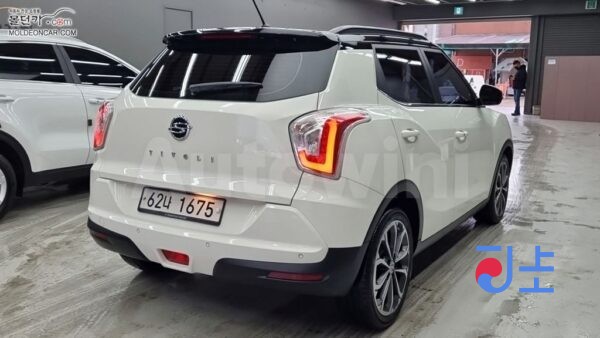 2017 KGM (Ssangyong) Tivoli Armour 1.6 2WD VX - KPBXH3AR1JP193471 - Image 2